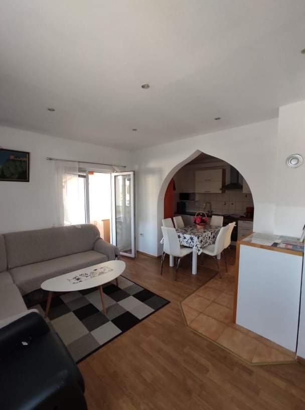 Apartmani Amans Πούλα Εξωτερικό φωτογραφία