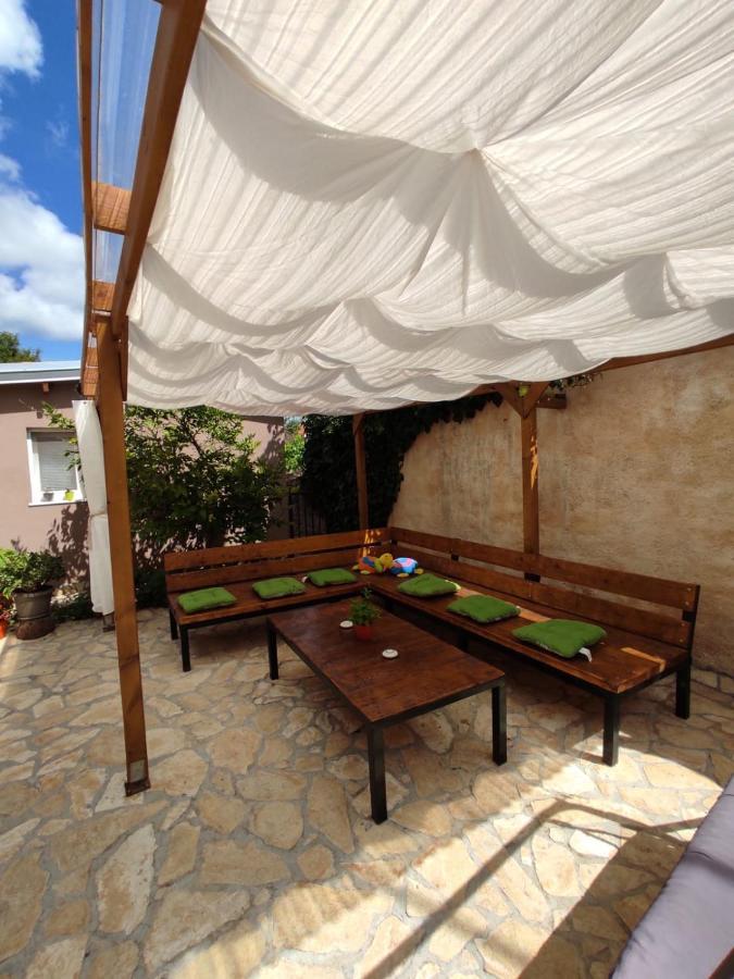 Apartmani Amans Πούλα Εξωτερικό φωτογραφία