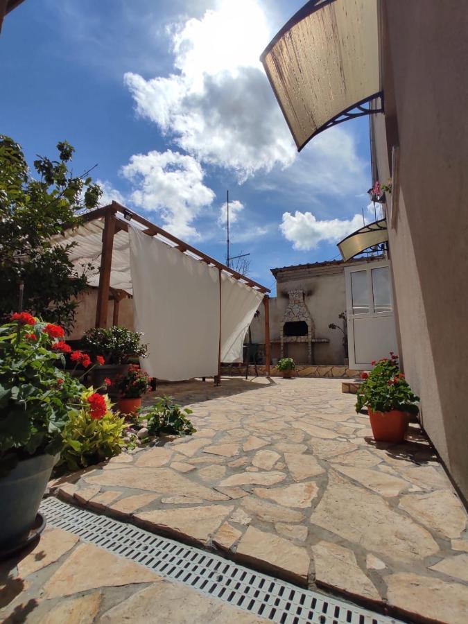 Apartmani Amans Πούλα Εξωτερικό φωτογραφία
