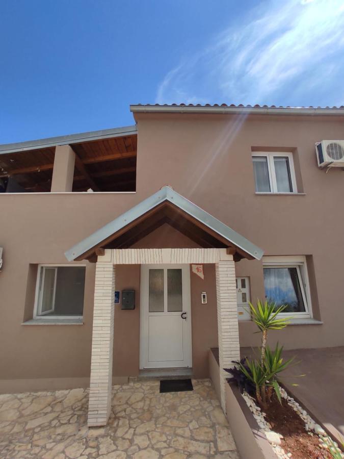 Apartmani Amans Πούλα Εξωτερικό φωτογραφία